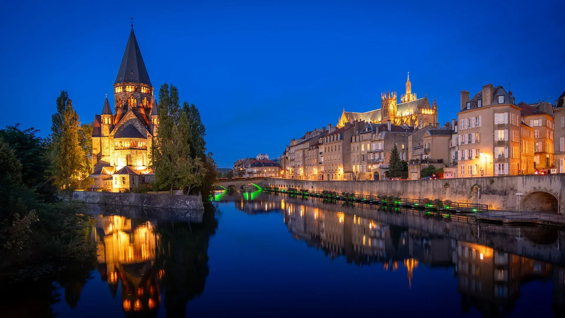 Metz manzarası — Elegant Benelux, Paris ve Alsace Turu – Amsterdam–Basel Rotası – Pegasus Hava Yolları ile 7 Gece